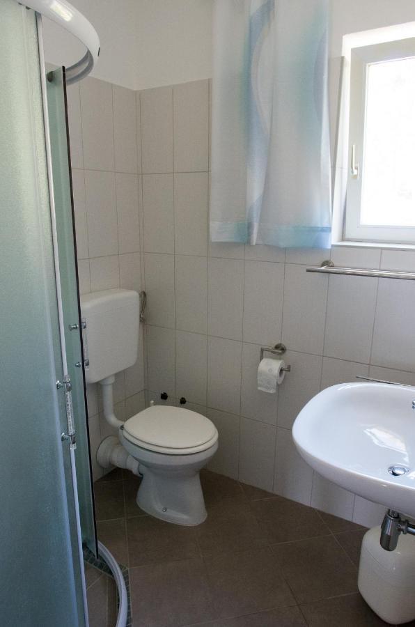 Appartamento Milica Garden Prvic Sepurine Esterno foto